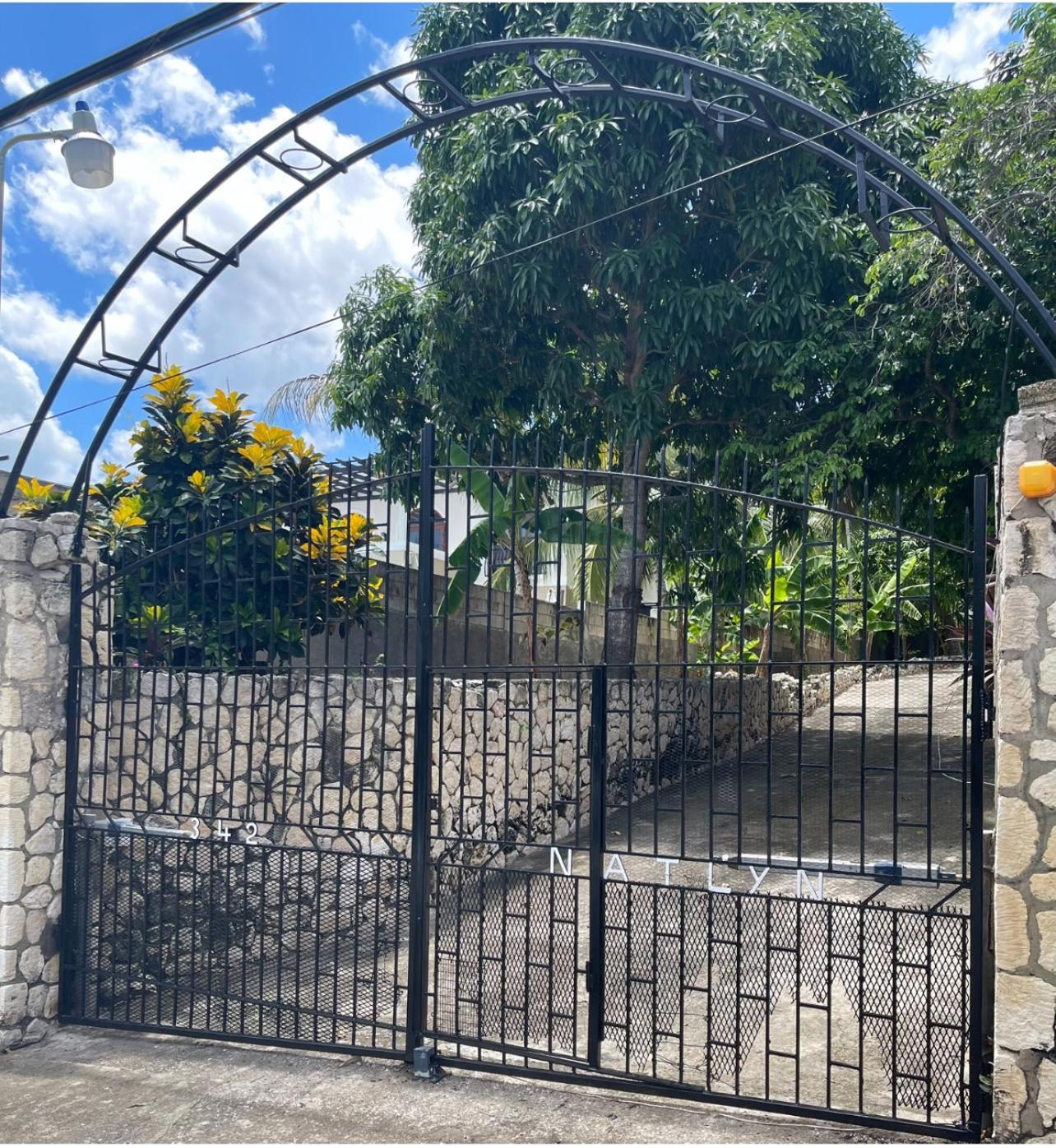 Peaceful Private Home With Exclusive Swimming Pool! Montego Bay Extérieur photo