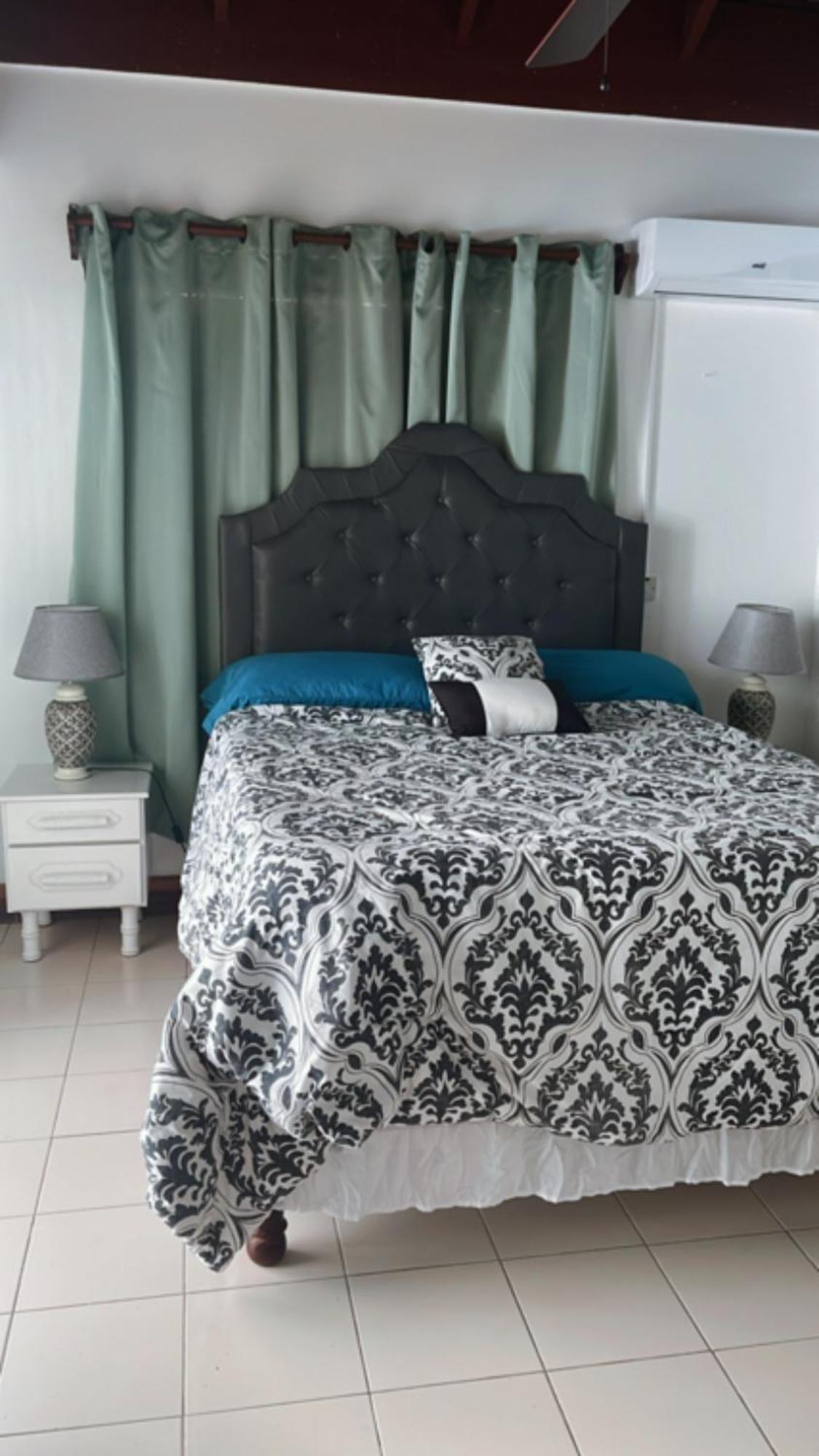 Peaceful Private Home With Exclusive Swimming Pool! Montego Bay Extérieur photo